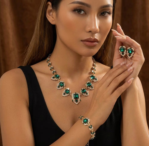Klasik Emerald Royale Jewelry Set (Necklace, Earrings & Bracelet)